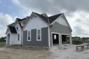 9333 W Cob Dr, Mequon, WI 53097 - Photo 2