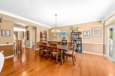 3844 S Lake Dr #15, Saint Francis, WI 53235 - Photo 8