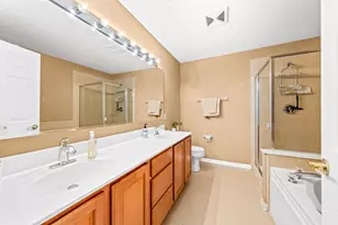 3844 S Lake Dr, Saint Francis, WI 53235 - Photo 18