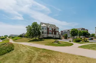 3844 S Lake Dr, Saint Francis, WI 53235 - Photo 34