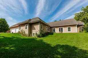 W209N11385 Reger Ct, Germantown, WI 53022 - Photo 4