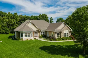 W209N11385 Reger Ct, Germantown, WI 53022 - Photo 54