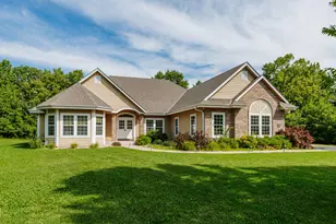 W209N11385 Reger Ct, Germantown, WI 53022 - Photo 1