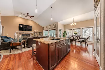 W209N11385  Reger Ct, Germantown, WI 53022 - Photo 16