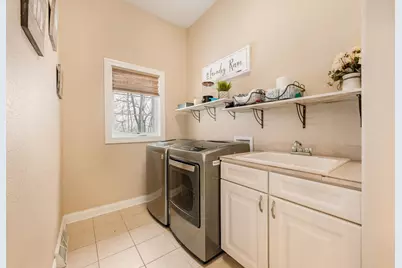 W209N11385  Reger Ct, Germantown, WI 53022 - Photo 18