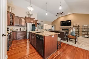 W209N11385 Reger Ct, Germantown, WI 53022 - Photo 14