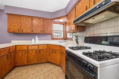 2940 E Wanda Ave, Cudahy, WI 53110 - Photo 12