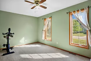 W161N5785 Cheryln Dr, Menomonee Falls, WI 53051 - Photo 10