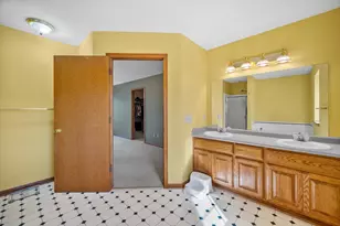 W161N5785 Cheryln Dr, Menomonee Falls, WI 53051 - Photo 16