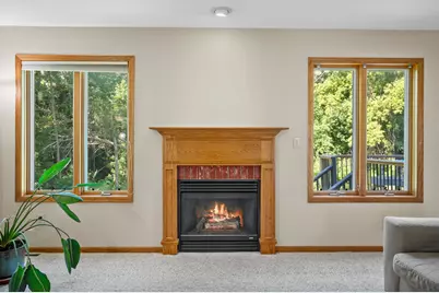 W161N5785  Cheryln Dr, Menomonee Falls, WI 53051 - Photo 4