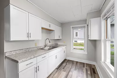 1105  19th St, La Crosse, WI 54601 - Photo 4