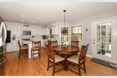 371  Frost Dr, Williams Bay, WI 53191 - Photo 18