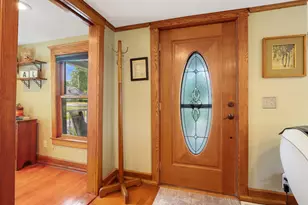 518 E Capitol Dr, Hartland, WI 53029 - Photo 2