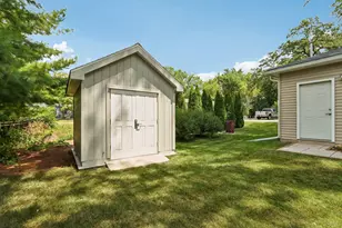 518 E Capitol Dr, Hartland, WI 53029 - Photo 36