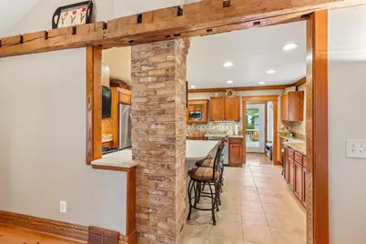 518 E Capitol Dr, Hartland, WI 53029 - Photo 10