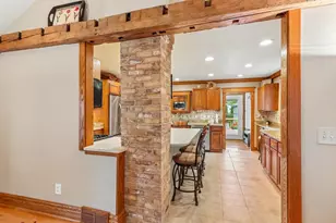 518 E Capitol Dr, Hartland, WI 53029 - Photo 10