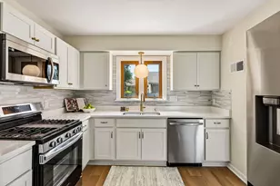 4650 S 109th St, Greenfield, WI 53228 - Photo 8