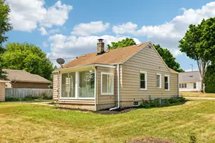 4650 S 109th St, Greenfield, WI 53228 - Photo 20