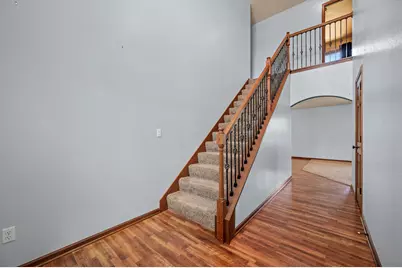 2305  Rustic Woods Ct, Waukesha, WI 53188 - Photo 8