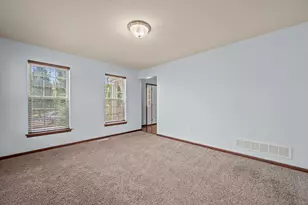 2305 Rustic Woods Ct, Waukesha, WI 53188 - Photo 12