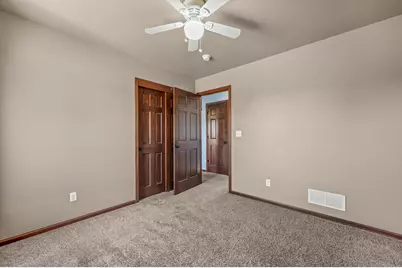 2305  Rustic Woods Ct, Waukesha, WI 53188 - Photo 34