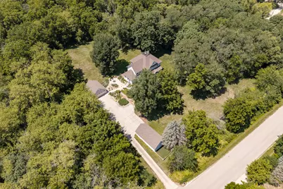 W247S8375  Stonehill Dr, Vernon, WI 53149 - Photo 6