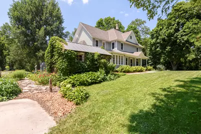 W247S8375  Stonehill Dr, Vernon, WI 53149 - Photo 2