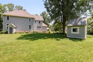 W247S8375 Stonehill Dr, Vernon, WI 53149 - Photo 12
