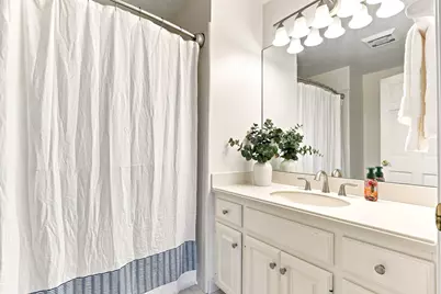 10105 N Parkside Ct, Mequon, WI 53092 - Photo 52