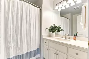 10105 N Parkside Ct, Mequon, WI 53092 - Photo 52
