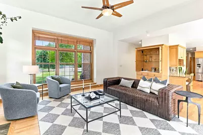 10105 N Parkside Ct, Mequon, WI 53092 - Photo 8