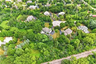 10105 N Parkside Ct, Mequon, WI 53092 - Photo 72