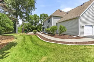 10105 N Parkside Ct, Mequon, WI 53092 - Photo 82