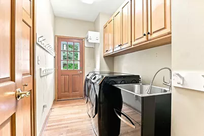10105 N Parkside Ct, Mequon, WI 53092 - Photo 24