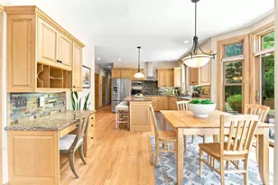 10105 N Parkside Ct, Mequon, WI 53092 - Photo 16