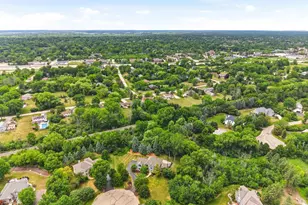 10105 N Parkside Ct, Mequon, WI 53092 - Photo 70