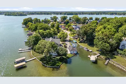 30421  Forest Dr, Burlington, WI 53105 - Photo 6