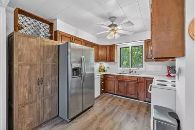30421  Forest Dr, Burlington, WI 53105 - Photo 14