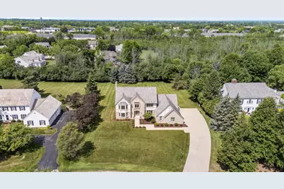 10531 N Haddonstone Pl, Mequon, WI 53092 - Photo 32