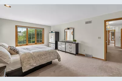 10531 N Haddonstone Pl, Mequon, WI 53092 - Photo 20