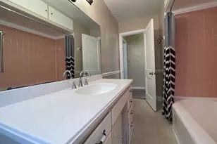 4924 N 73rd St, Milwaukee, WI 53218 - Photo 10