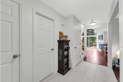 900  Shoreline Rd #927, Barrington, IL 60010 - Photo 6