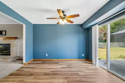 2301  Linda Ct, Waukesha, WI 53188 - Photo 12