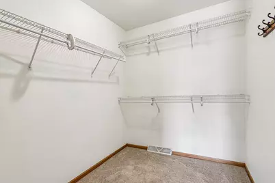 2301  Linda Ct, Waukesha, WI 53188 - Photo 26