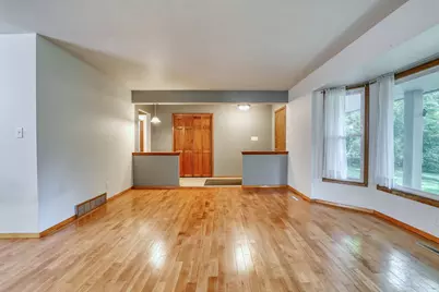 N52W21868  Virginia Ln, Menomonee Falls, WI 53051 - Photo 6