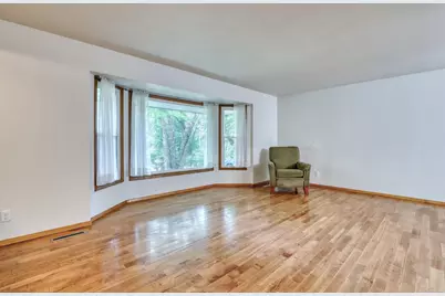 N52W21868  Virginia Ln, Menomonee Falls, WI 53051 - Photo 8