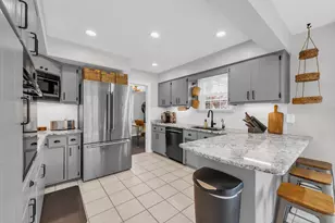 173 W Highland Ave, Burlington, WI 53105 - Photo 16