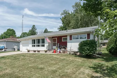 24  Park View Ln, Watertown, WI 53094 - Photo 2