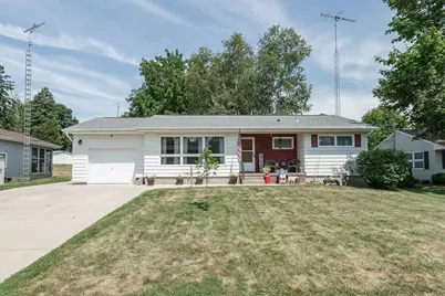 24  Park View Ln, Watertown, WI 53094 - Photo 1