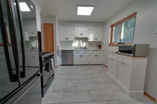 8189 N 54th St, Brown Deer, WI 53223 - Photo 12